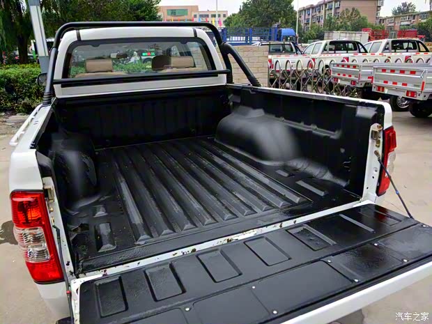 江淮汽車 瑞鈴 2015款 2.5T V5 限量版 兩驅(qū)大雙排4B2-95C43