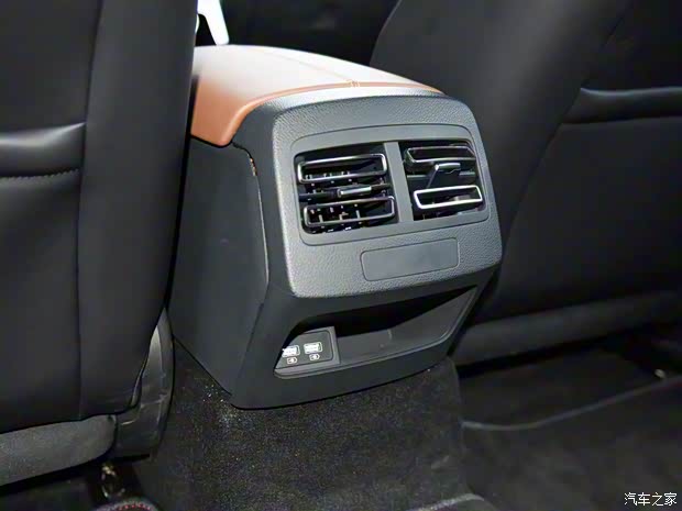 比亚迪 秦PLUS 2021款 DM 基本型