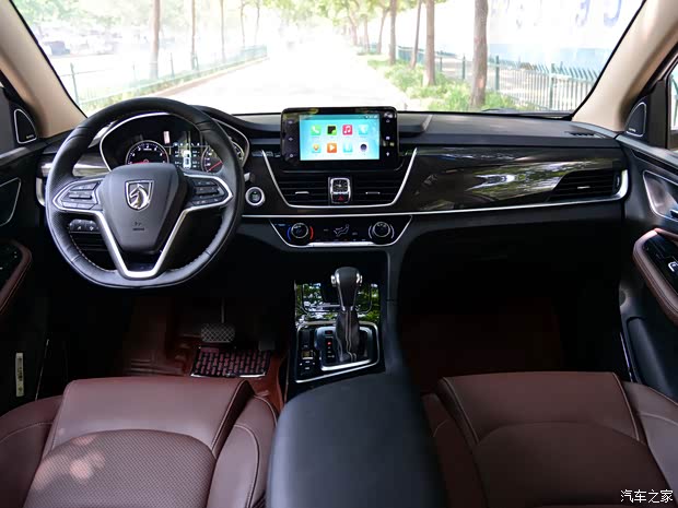 上汽通用五菱 寶駿560 2017款 1.5T DCT旗艦型