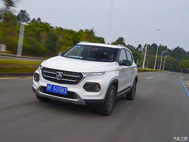 上汽通用五菱 宝骏510 2017款 1.5L 手动豪华型