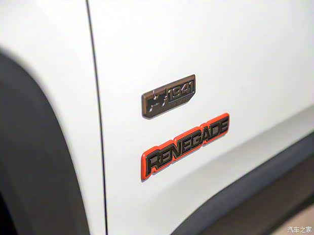 广汽菲克Jeep 自由侠 2016款 2.0L 自动四驱75周年致敬版