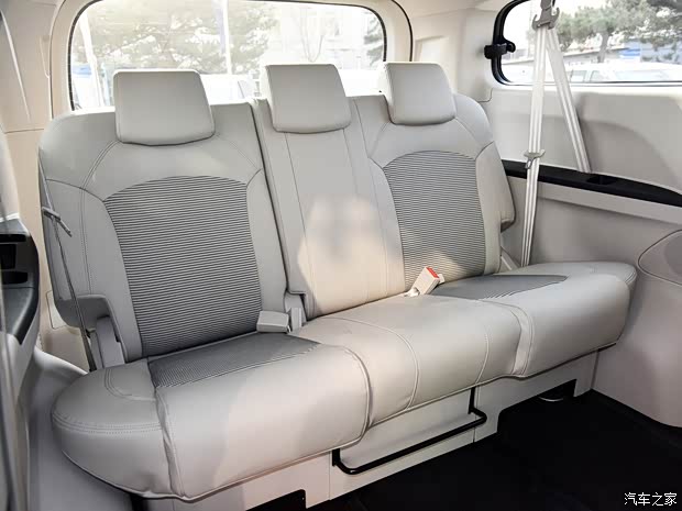 上汽大通 上汽大通G10 2016款 2.0T 自动精英版 上汽大通 上汽大通G10 2016款 2.0T 自动精英版