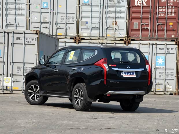 三菱(进口) 帕杰罗·劲畅(进口) 2019款 3.0L 标准型