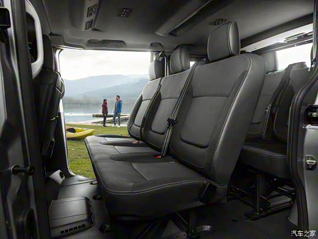 日产(进口) 日产NV300 2021款 Combi 欧洲版 日产(进口) 日产NV300 2021款 Combi 欧洲版