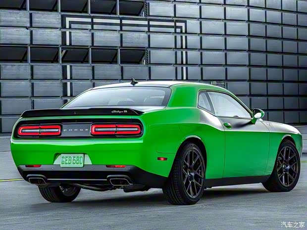 道奇(進口) 挑戰(zhàn)者 2017款 TA