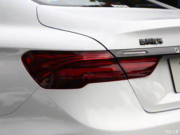 吉利汽车 缤瑞 2021款 1.4T CVT F-TYPE运动版