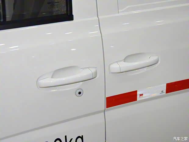 福汽新龙马 启腾M70EV 2017款 纯电动 厢式运输车2座