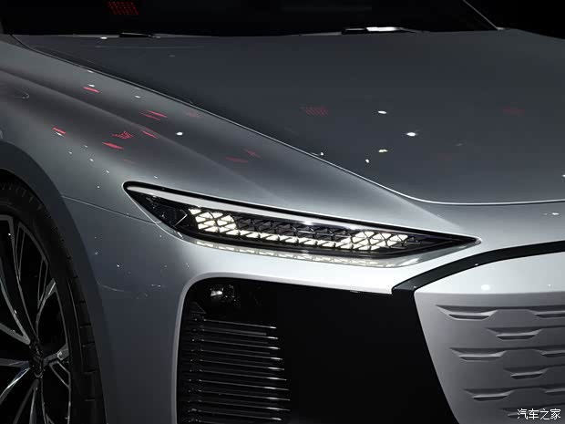 奧迪(進(jìn)口) 奧迪A6新能源(進(jìn)口) 2021款 A6 e-tron 概念車