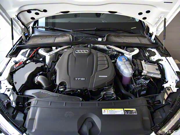 一汽-大眾奧迪 奧迪A4L 2018款 30周年年型 40 TFSI 運(yùn)動(dòng)型