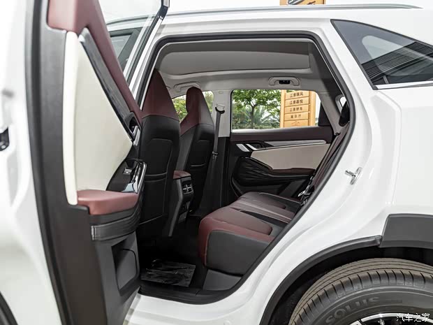 江汽集团 思皓QX 2021款 1.5T 300T 双离合尊贵智联型