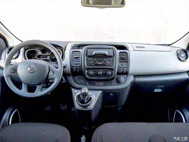 日产(进口) 日产NV300 2016款 Combi