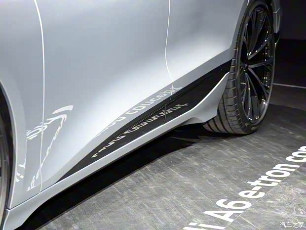 奧迪(進(jìn)口) 奧迪A6新能源(進(jìn)口) 2021款 A6 e-tron 概念車