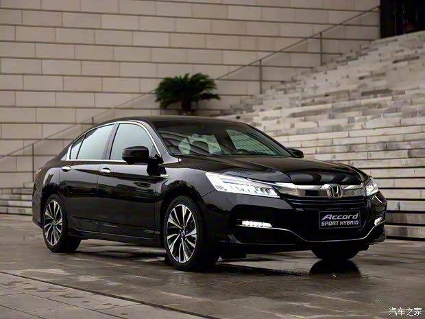 广汽本田 雅阁 2016款 混动 2.0L 锐尊版 广汽本田 雅阁 2016款 混动 2.0L 锐尊版