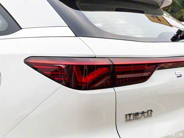 江汽集团 思皓QX 2021款 1.5T 300T 双离合尊贵智联型