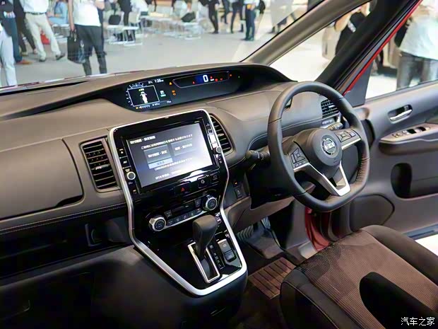 日产(进口) Serena 2017款 基本型 日产(进口) Serena 2017款 基本型