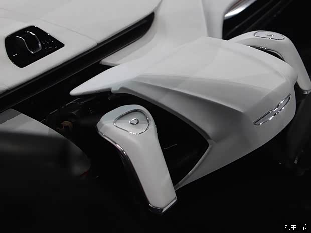 克萊斯勒(進(jìn)口) Portal 2017款 基本型 克萊斯勒(進(jìn)口) Portal 2017款 基本型