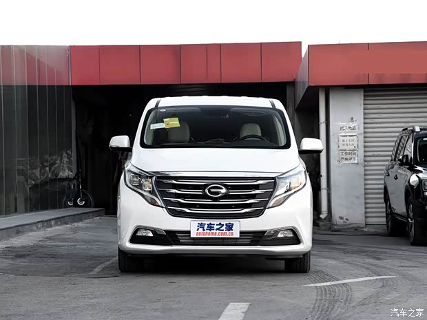 广汽乘用车 传祺GM8 2018款 320T 尊贵版
