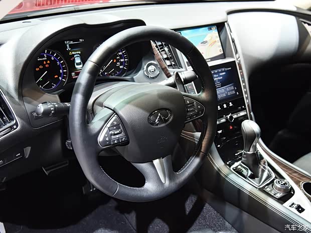 英菲尼迪(进口) 英菲尼迪Q50 2016款 3.0T 基本型