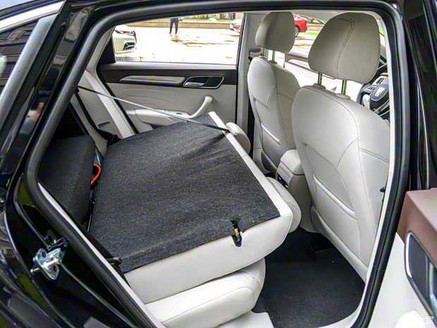 上汽集團 榮威ei6 2017款 基本型