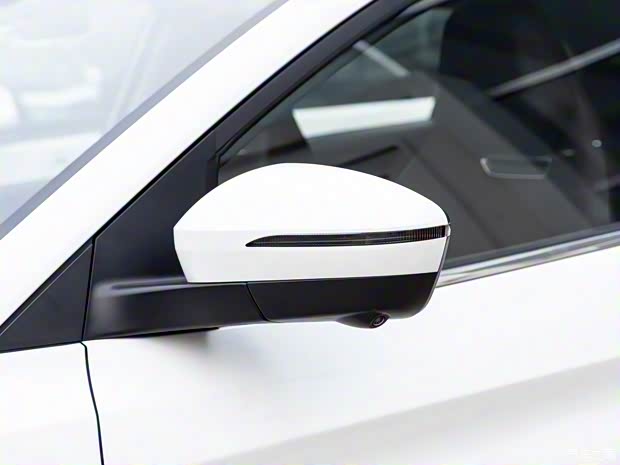 江汽集团 思皓QX 2021款 1.5T 300T 双离合尊贵智联型