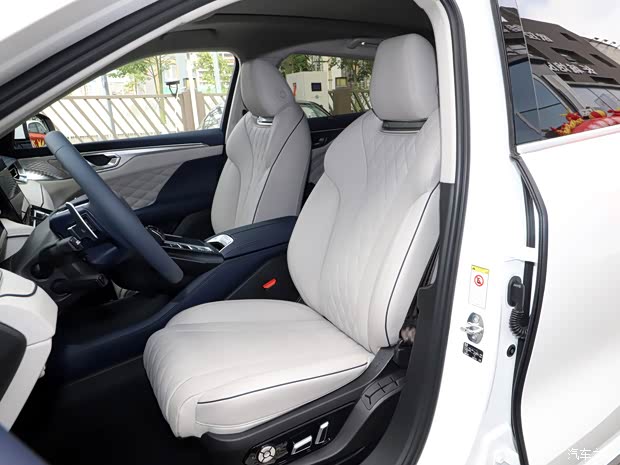 长城汽车 摩卡 2021款 2.0T 两驱特醇版