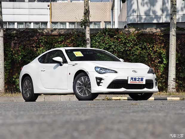 丰田(进口) 丰田86 2017款 2.0L 手动豪华型
