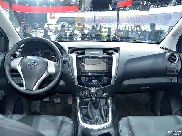 郑州日产 纳瓦拉 2017款 2.5L手动四驱豪华版QR25