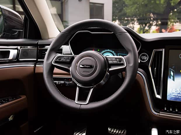 众泰汽车 众泰T700 2017款 1.8T 双离合尊贵型贺岁版