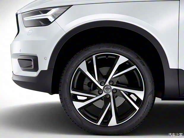 沃尔沃(进口) 沃尔沃XC40 2018款 基本型