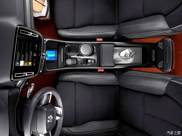 沃尔沃(进口) 沃尔沃XC40 2018款 基本型