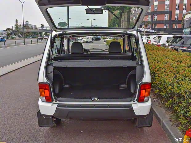 拉达汽车 泥瓦 2017款 基本型