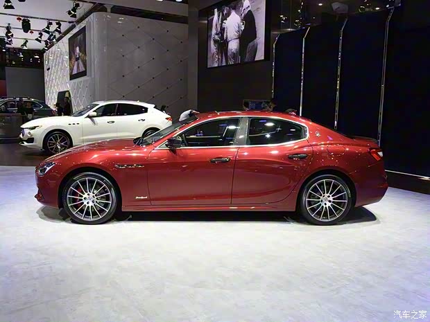 玛莎拉蒂 Ghibli 2018款 3.0T 标准版