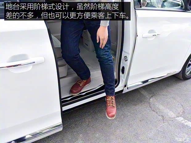 广汽乘用车 传祺GM8 2018款 中配版