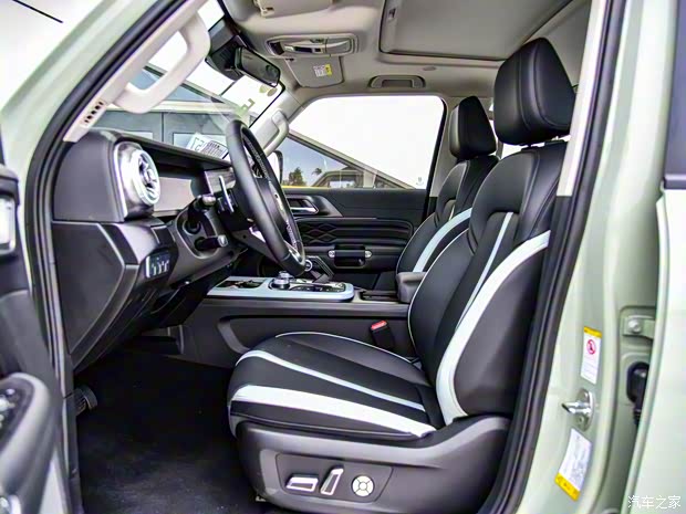 长城汽车 坦克300 2021款 城市版 2.0T 很有型 长城汽车 坦克300 2021款 城市版 2.0T 很有型