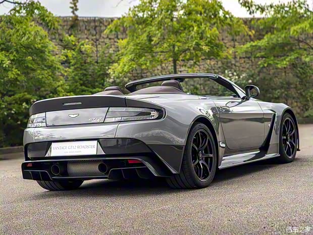阿斯顿·马丁 V12 Vantage 2016款 6.0L GT12 roadster