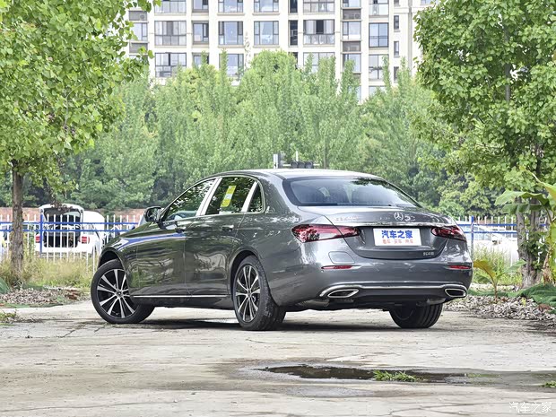 北京奔驰 奔驰E级新能源 2021款 E 350 e L 豪华型 北京奔驰 奔驰E级新能源 2021款 E 350 e L 豪华型