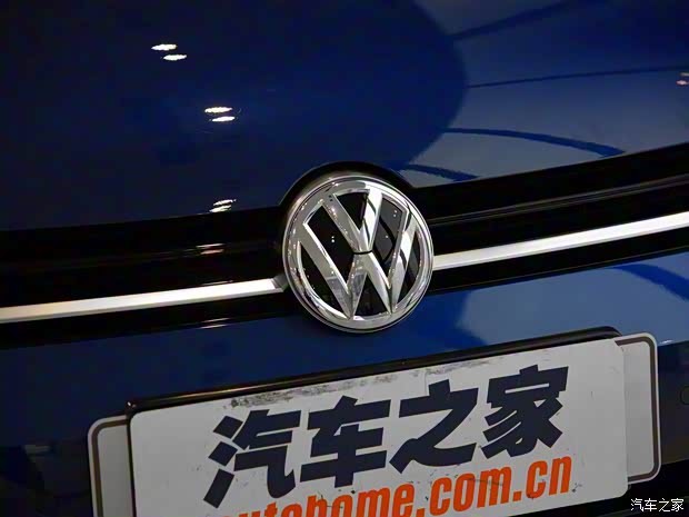 大众(进口) 高尔夫(进口) 2016款 2.0TSI R 旅行版 大众(进口) 高尔夫(进口) 2016款 2.0TSI R 旅行版