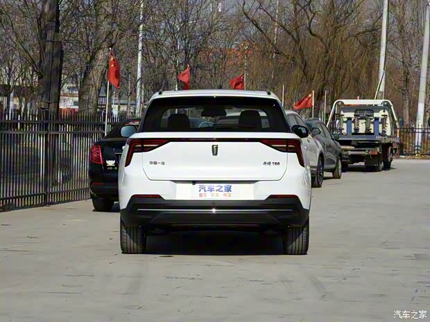 一汽奔腾 奔腾T55 2021款 中配