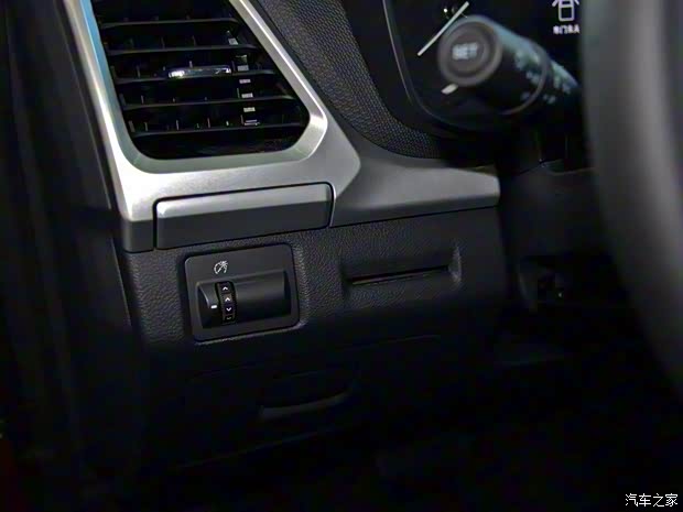 上汽大通 上汽大通T60 2017款 2.8T基本型