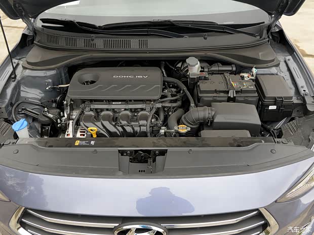 北京現(xiàn)代 悅動(dòng) 2017款 1.6L 自動(dòng)悅心版DLX 北京現(xiàn)代 悅動(dòng) 2017款 1.6L 自動(dòng)悅心版DLX