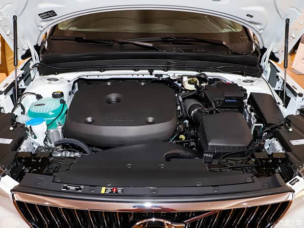 沃尔沃亚太 沃尔沃XC40 2021款 T4 四驱智行时尚版