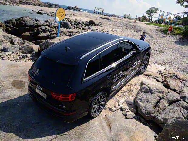 奥迪(进口) 奥迪Q7 2016款 45 TFSI 尊贵型 奥迪(进口) 奥迪Q7 2016款 45 TFSI 尊贵型