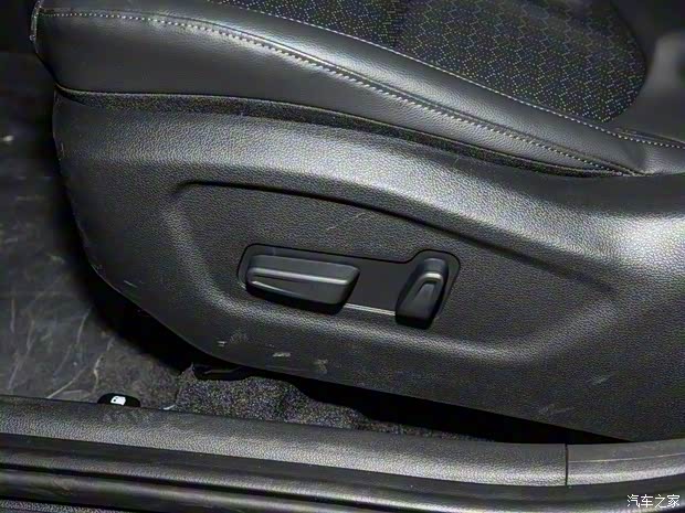 北京現(xiàn)代 北京現(xiàn)代ix35 2018款 2.0L 自動兩驅智勇·暢享版 北京現(xiàn)代 北京現(xiàn)代ix35 2018款 2.0L 自動兩驅智勇·暢享版