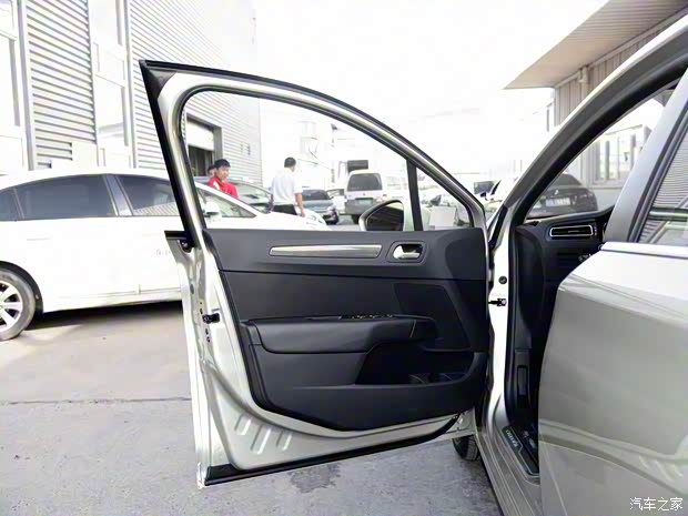 东风雪铁龙 C4世嘉 2016款 1.2T 基本型