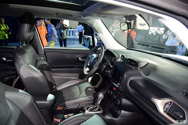 广汽菲克Jeep 自由侠 2016款 基本型 广汽菲克Jeep 自由侠 2016款 基本型