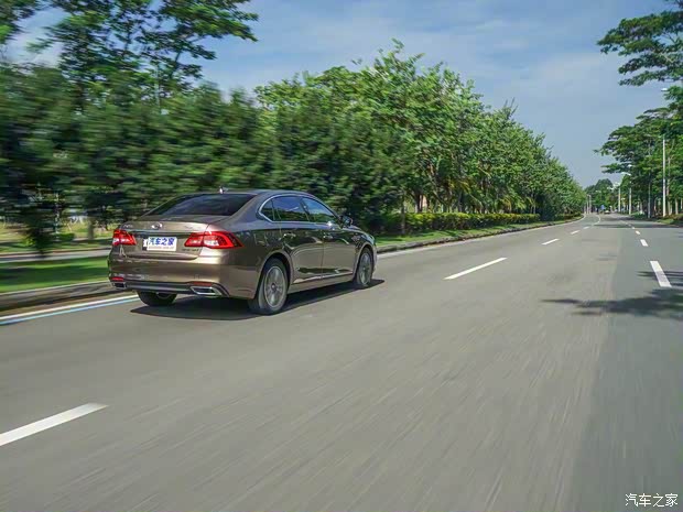 广汽乘用车 传祺GA8 2017款 280T 行政版