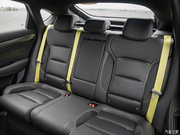 吉利汽車 星越S 2021款 2.0TD DCT兩驅(qū)尊貴型