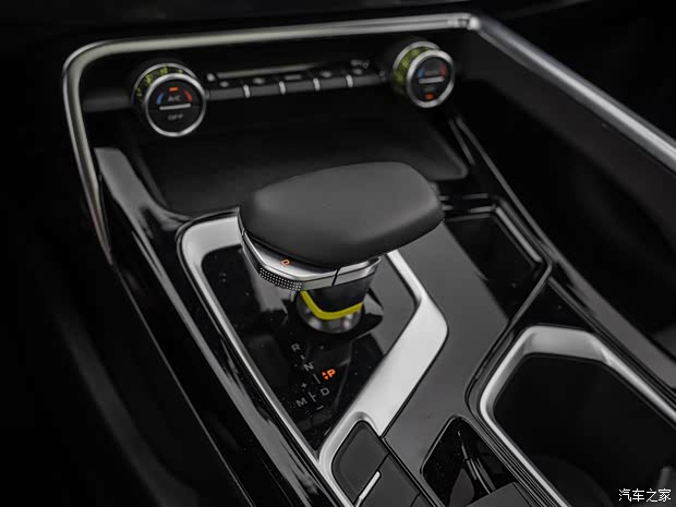 吉利汽車 星越S 2021款 2.0TD DCT兩驅(qū)尊貴型