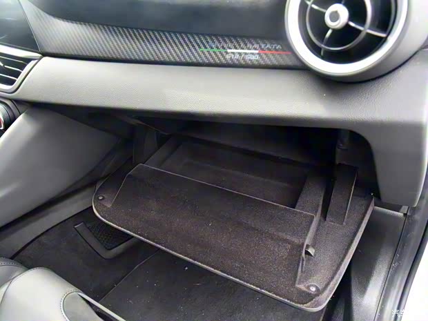 阿爾法·羅密歐 Giulia 2021款 GTAm 試裝車