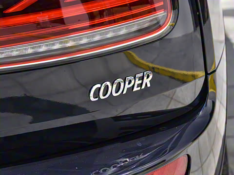 2022款 1.5T COOPER 鉴赏家 2022款 1.5T COOPER 鉴赏家